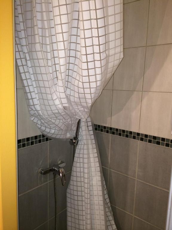 Hotel Le Fecamp Болбек Стая снимка