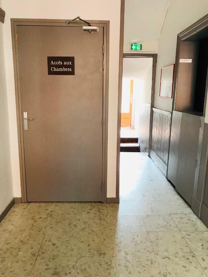 Hotel Le Fecamp Болбек Екстериор снимка
