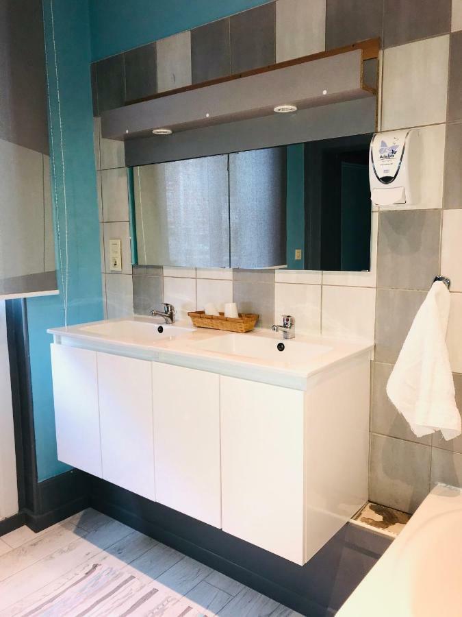 Hotel Le Fecamp Болбек Екстериор снимка