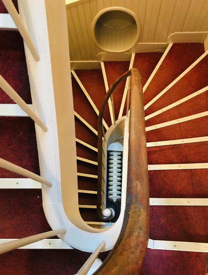 Hotel Le Fecamp Болбек Екстериор снимка