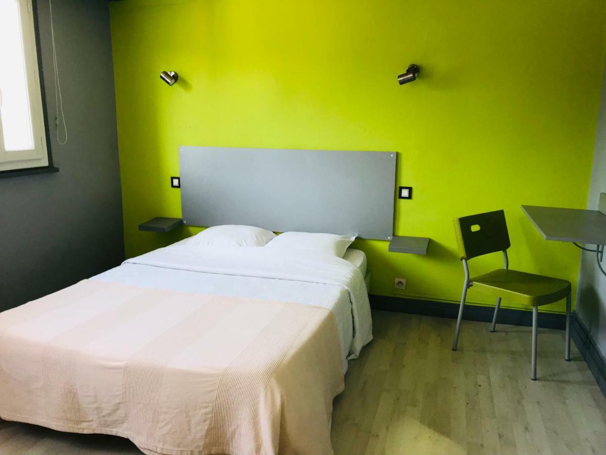 Hotel Le Fecamp Болбек Екстериор снимка